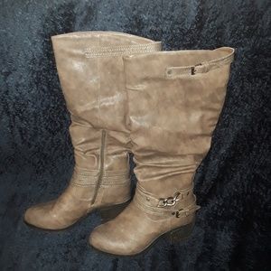 Carlos Santana boots